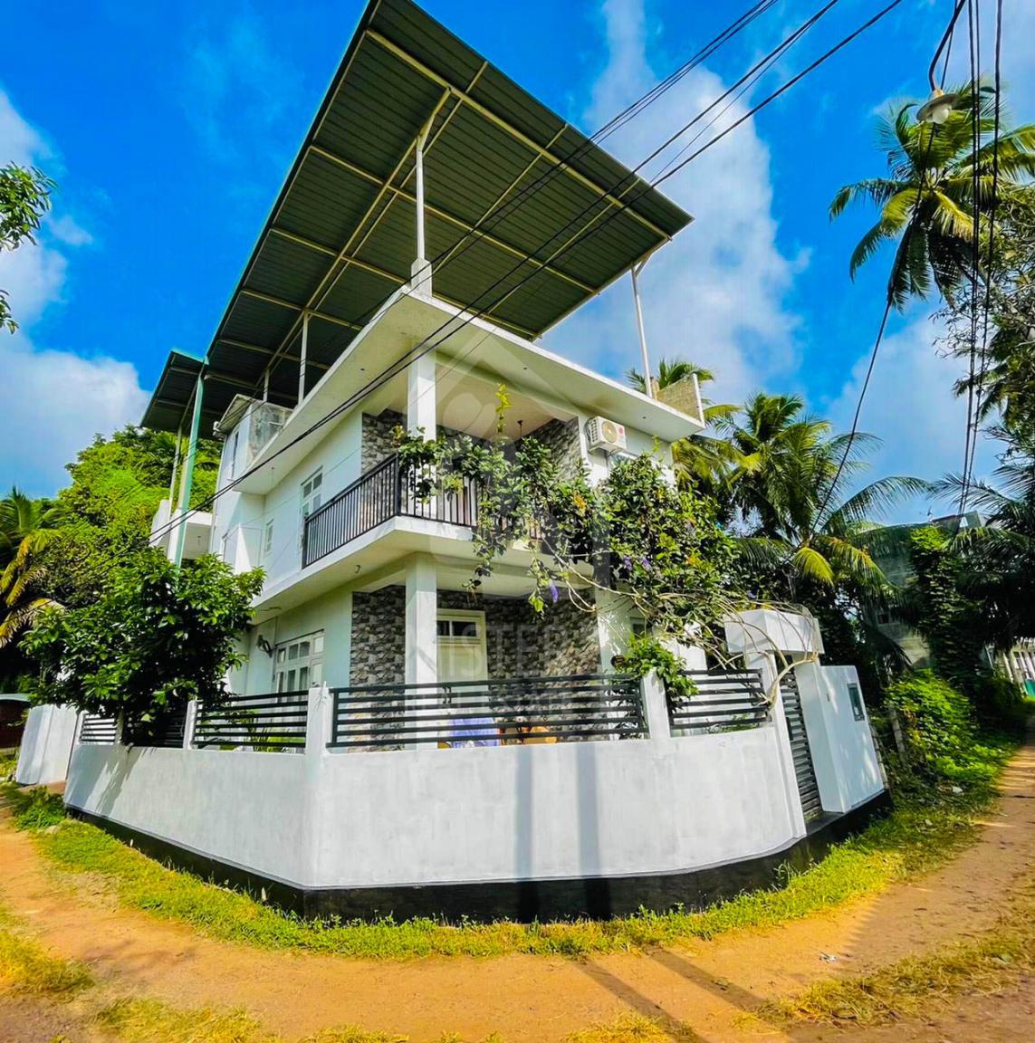 House for Sale in Negombo - image 1
