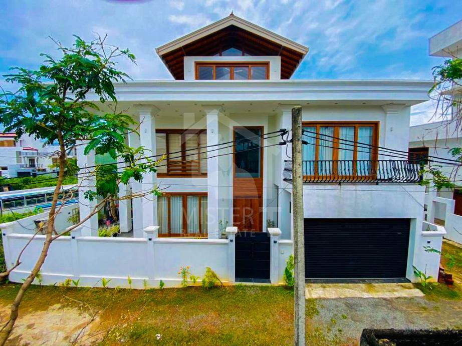 House for Sale in Boralesgamuwa- image 1