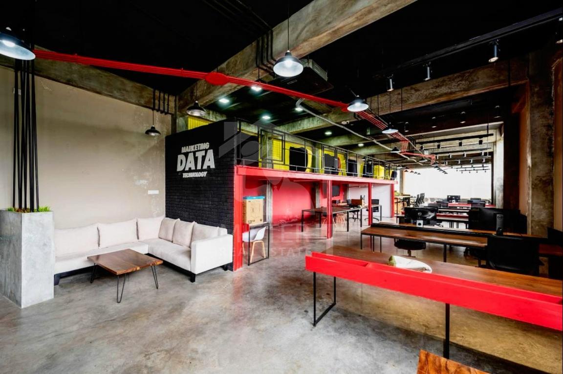 Commercial Property For Sale in Rajagiriya- image 1