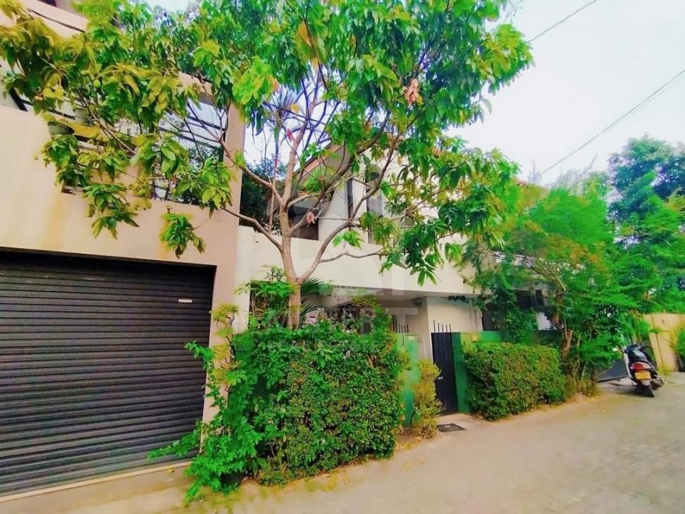 House For Sale in Kohuwala- image 1