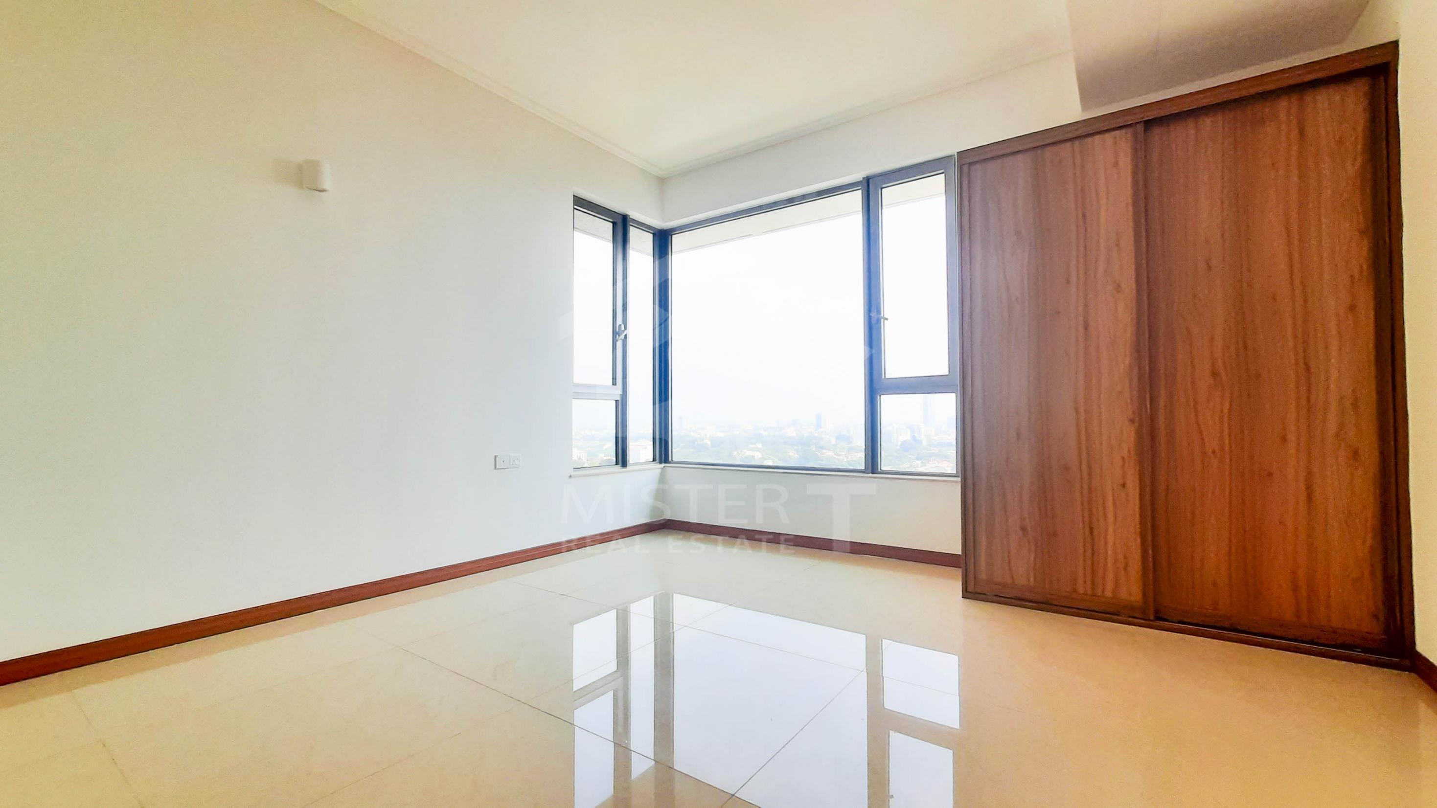 Apartments For Sale in Astoria Apartments - image 2