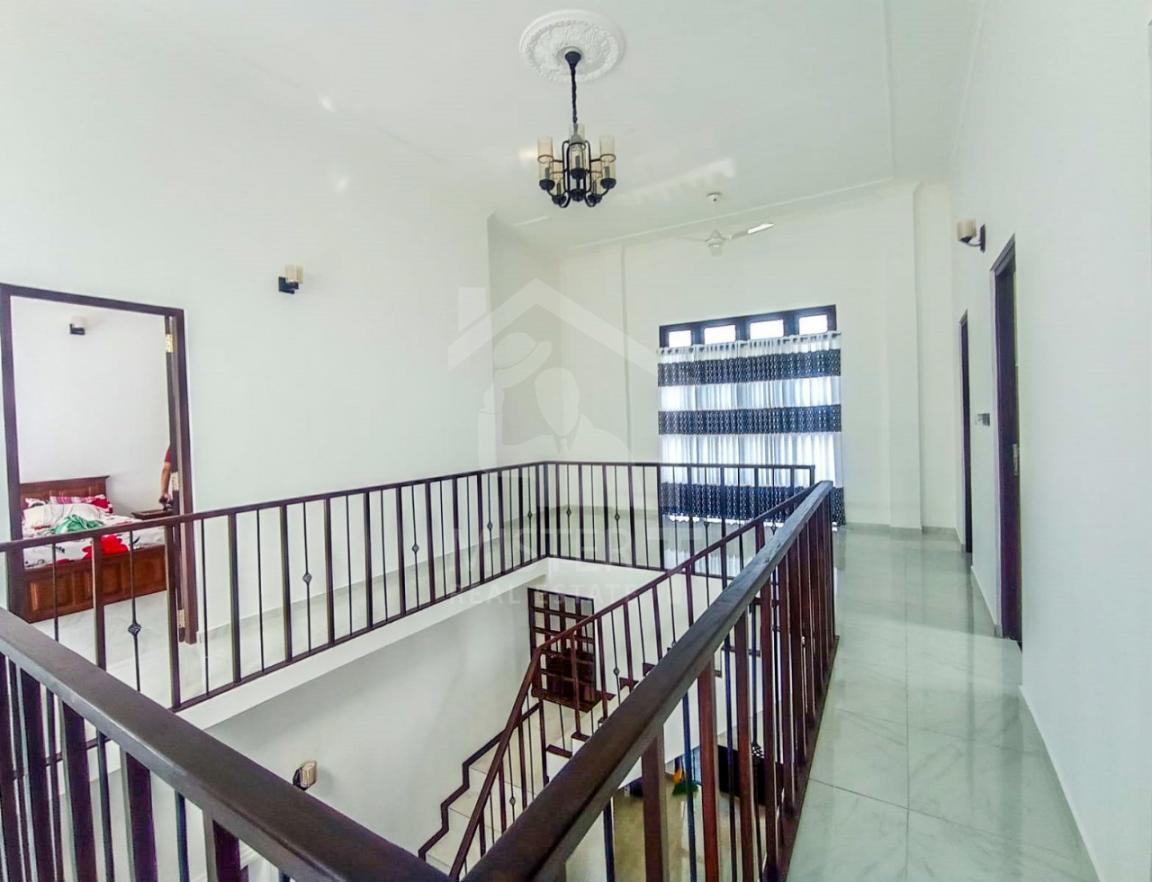 House For Sale in Boralesgamuwa- image 3