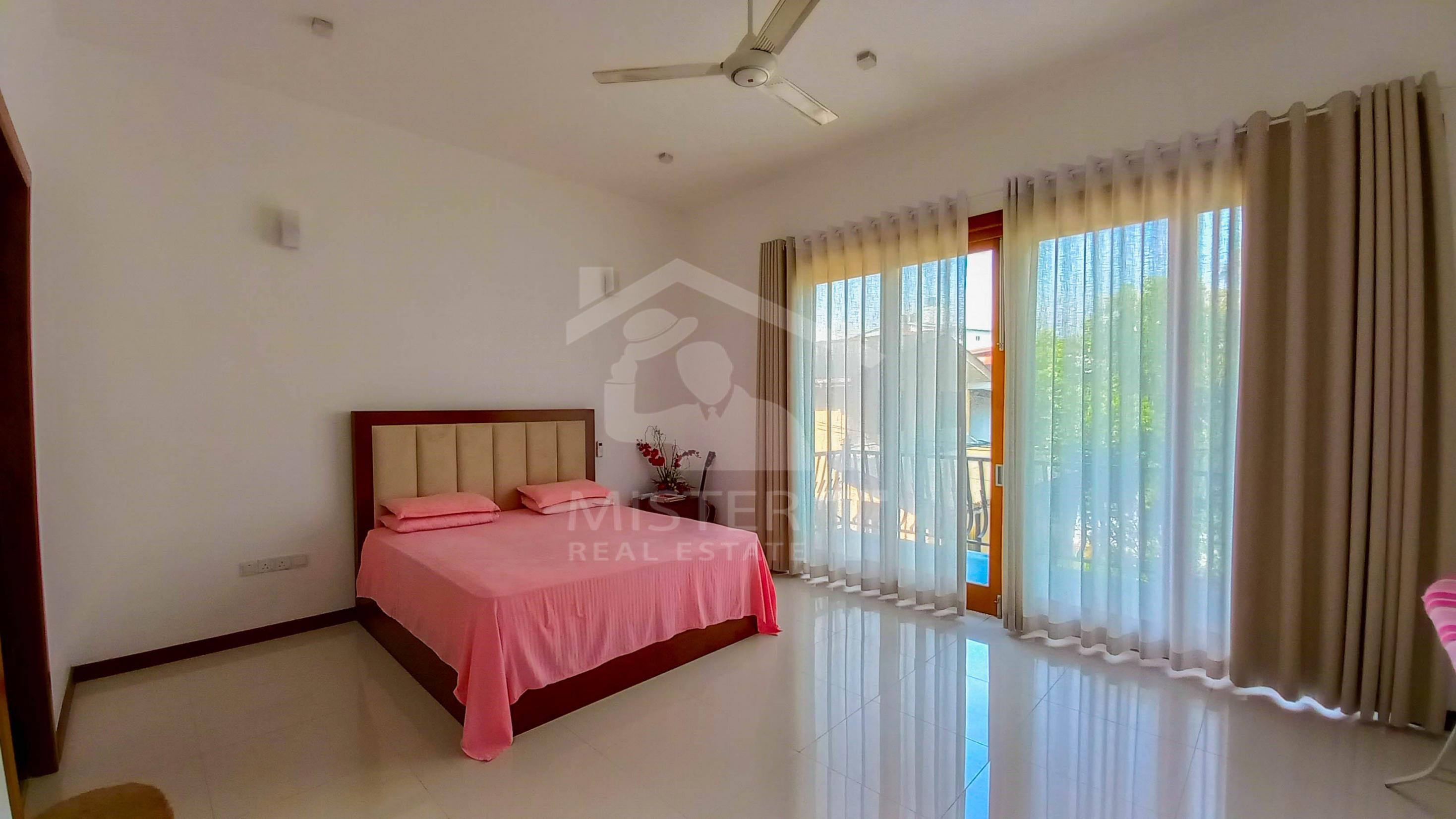 House for Sale in Boralesgamuwa- image 3