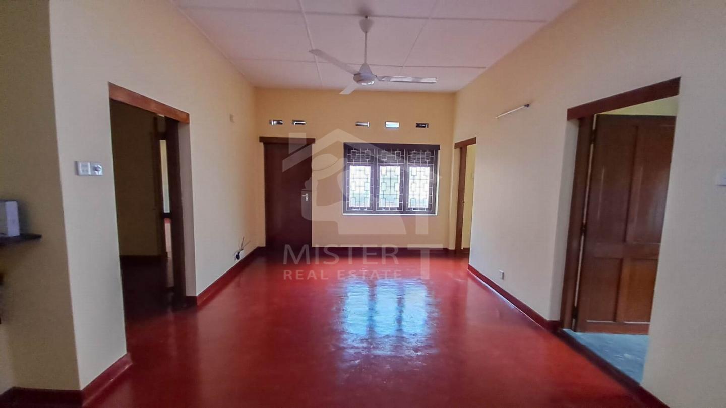 House For Sale in Colombo 05- image 3