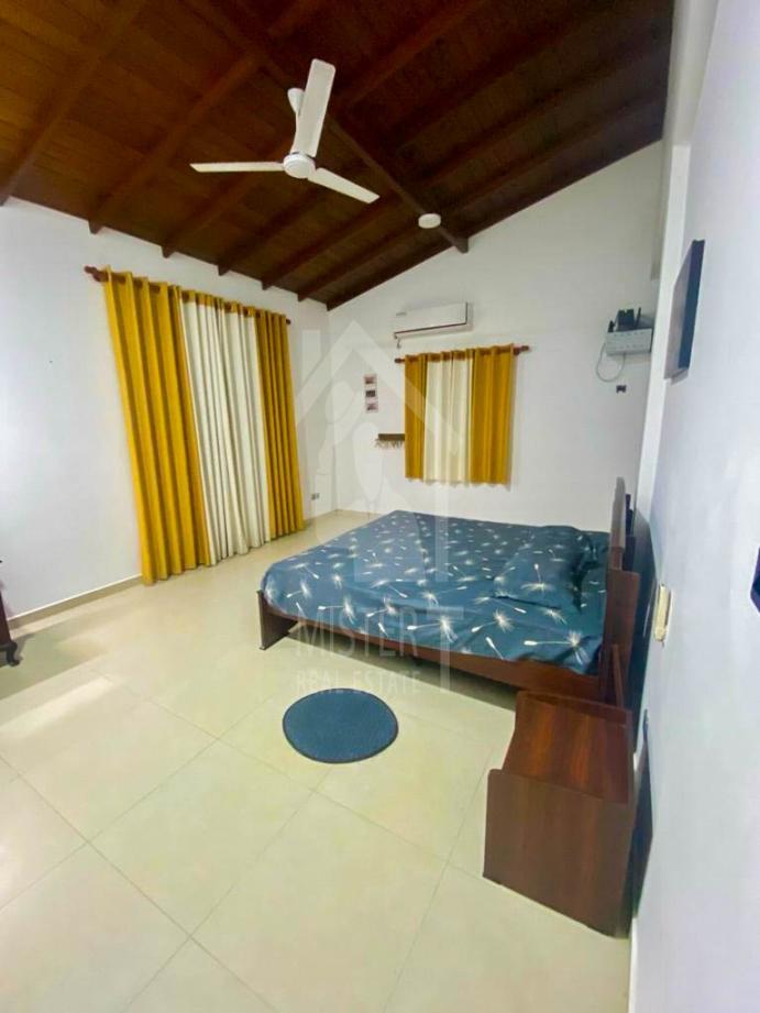 House For Sale in Kahathuduwa- image 3