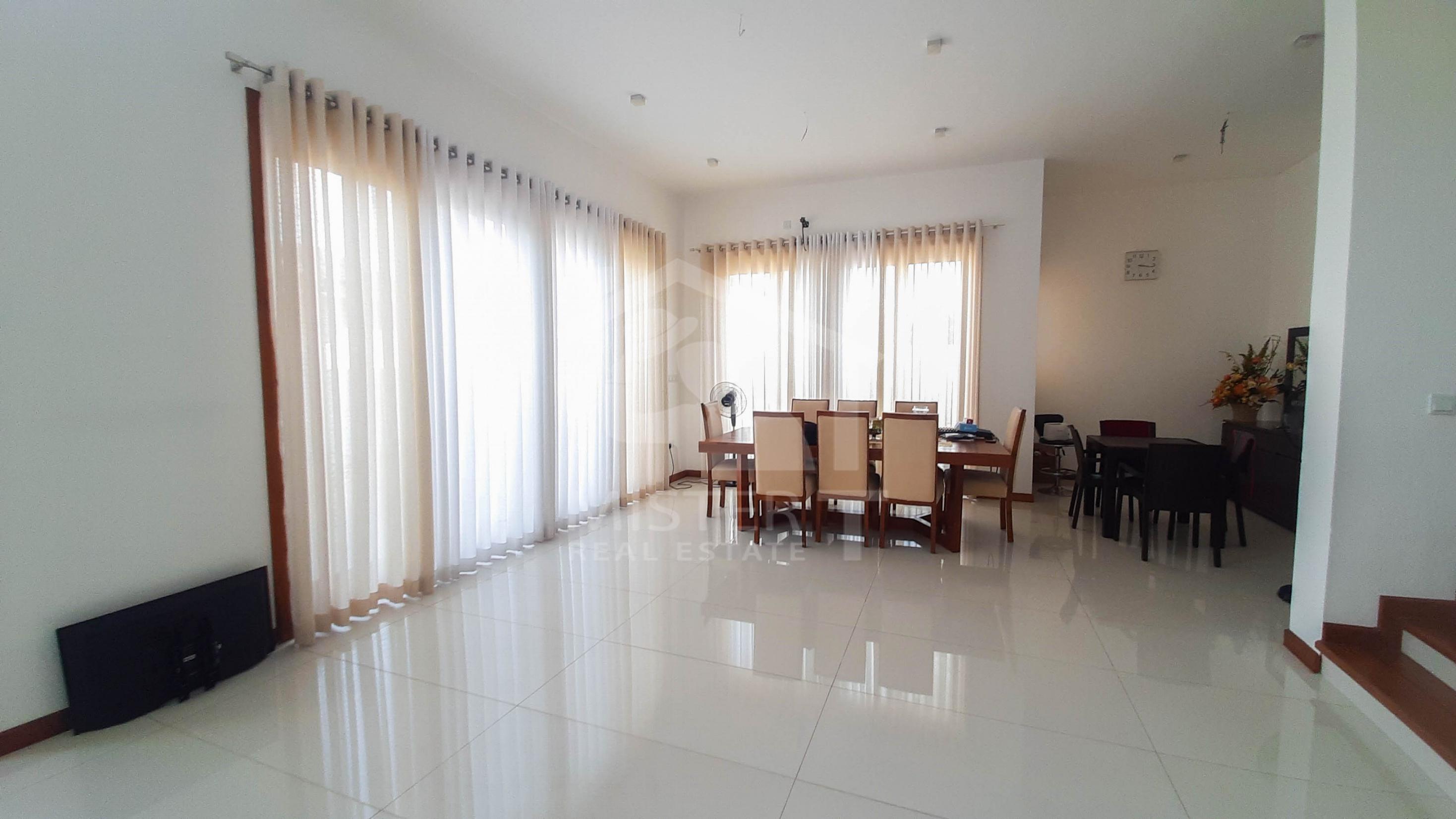 House for Sale in Boralesgamuwa- image 4