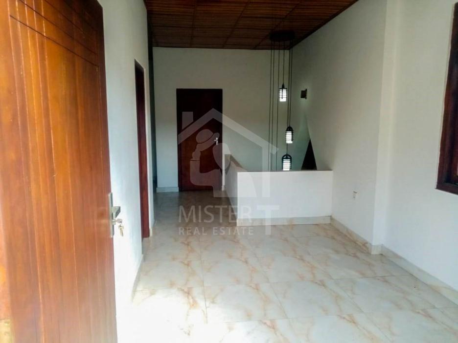 House For Sale in Wellampitiya - image 5