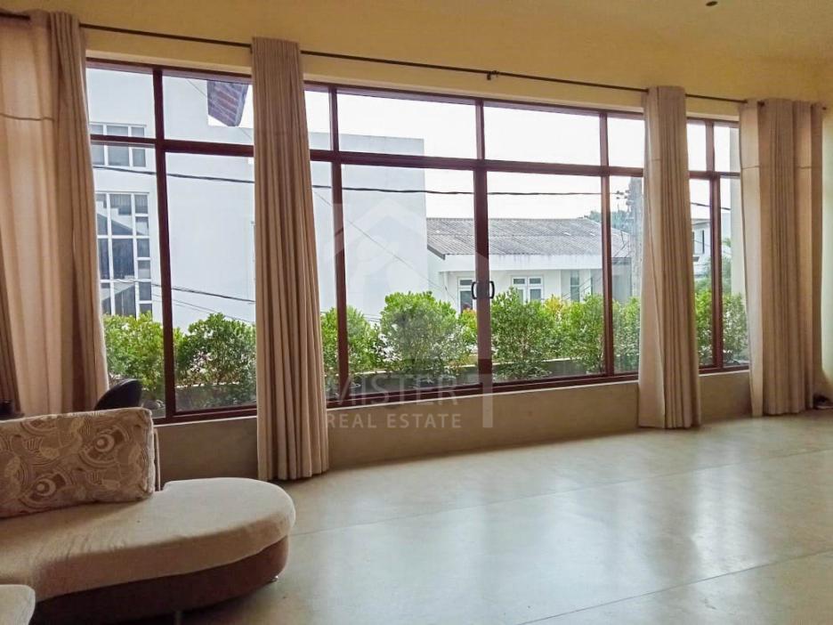 House For Sale in Thalawathugoda- image 5