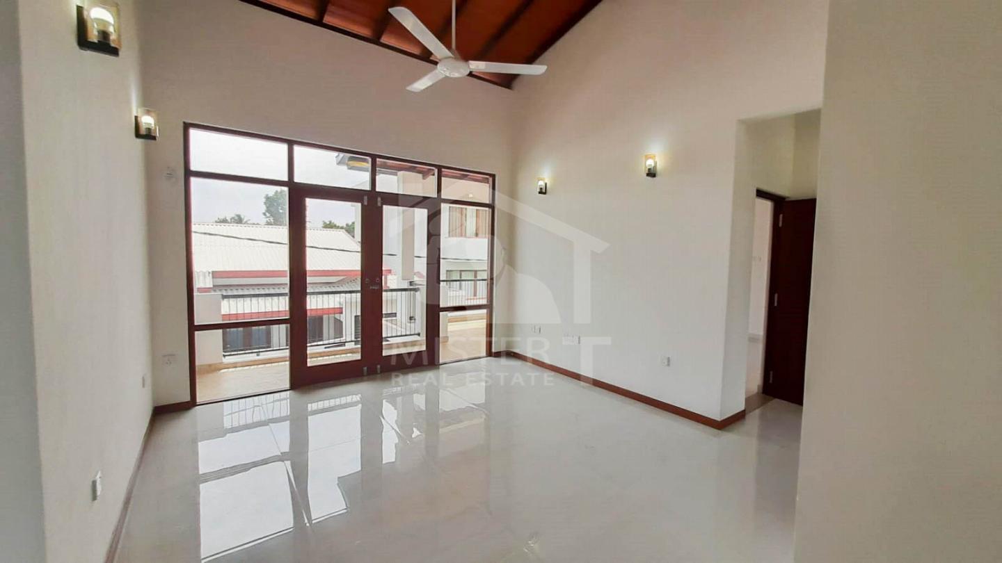 House for Sale in Piliyandala- image 5