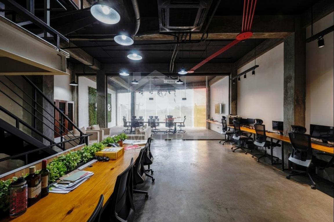 Commercial Property For Sale in Rajagiriya- image 5