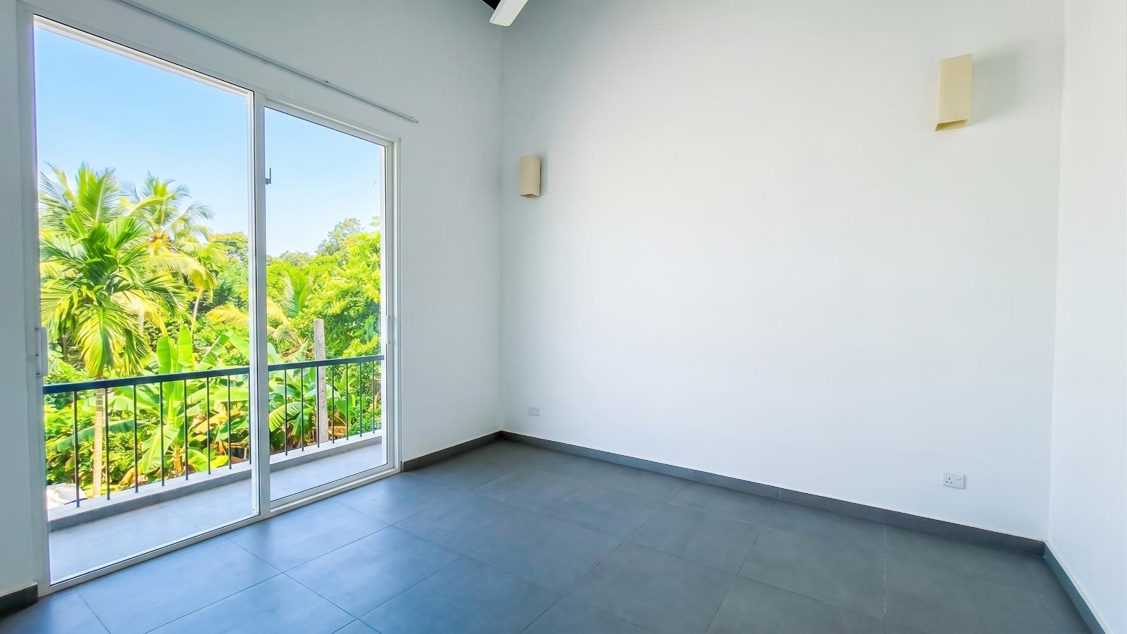 House For Sale in Boralesgamuwa - image 5