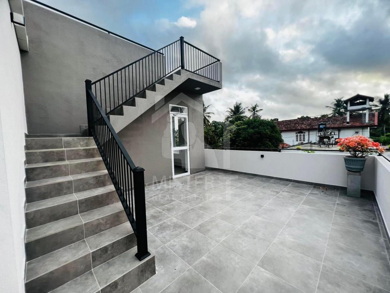 House for Sale in Negombo- image 6