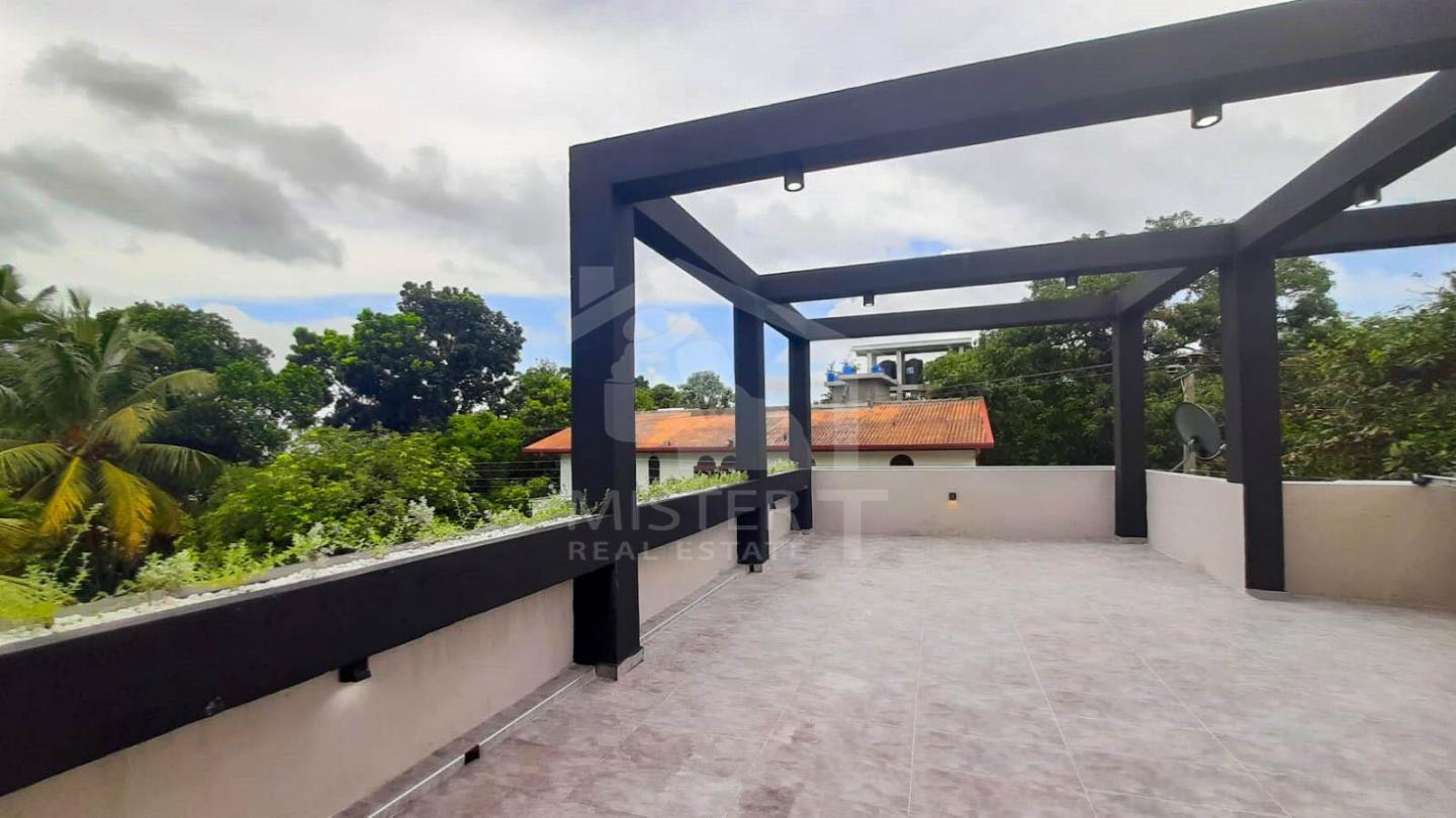 House for Sale in Boralesgamuwa- image 7