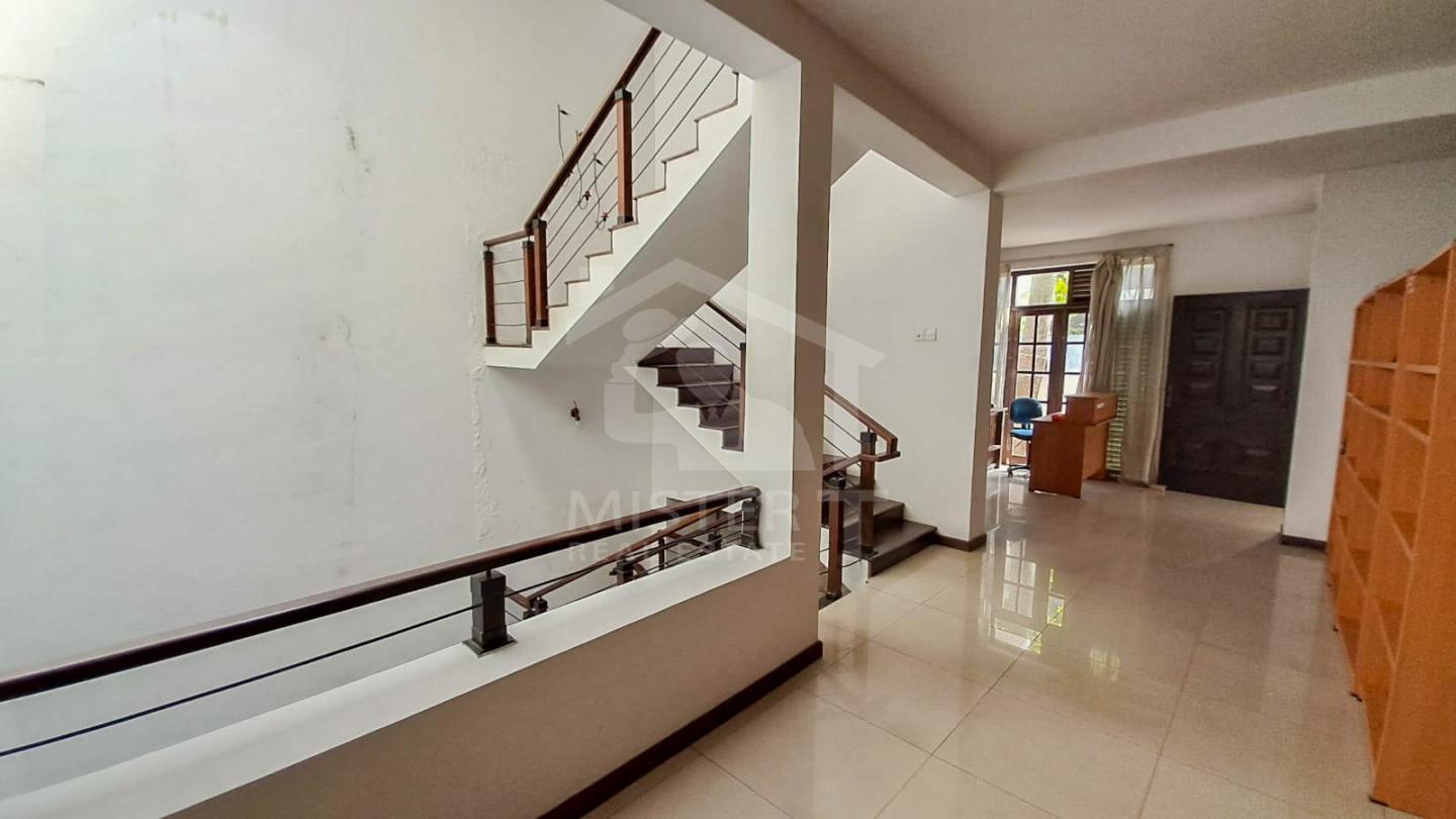 House For Sale in Pita Kotte - image 7