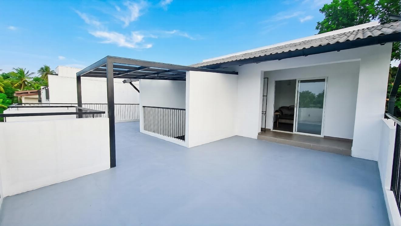 House For Sale in Boralesgamuwa - image 9