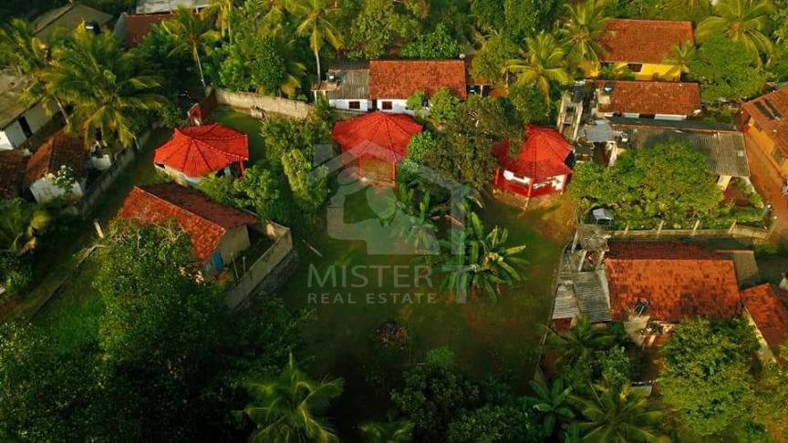 Commercial Property for Sale in Hikkaduwa - image 1