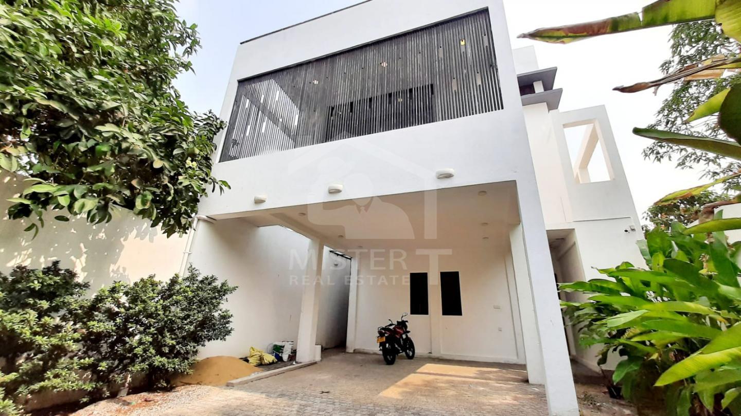 House for Sale in Rajagiriya- image 1