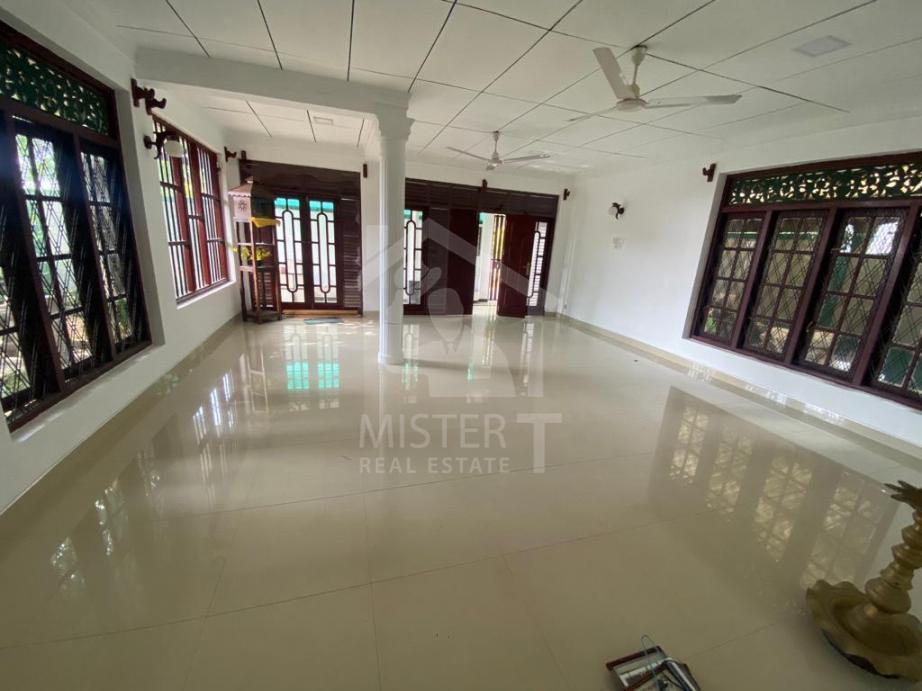 House for Sale in Piliyandala - image 1