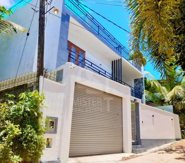 House for Sale in Panadura - image 1