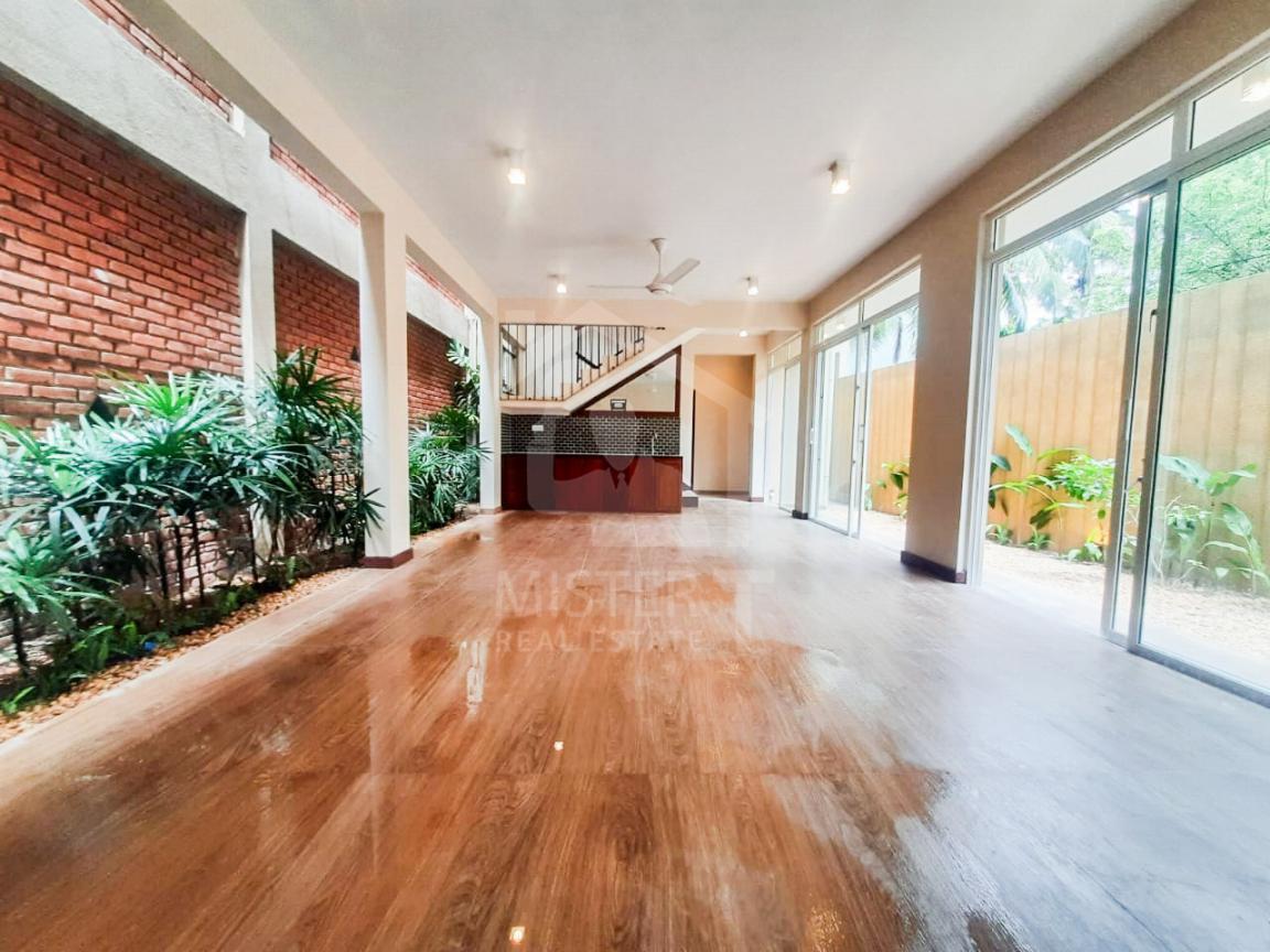 House for Sale in Dehiwala - image 1