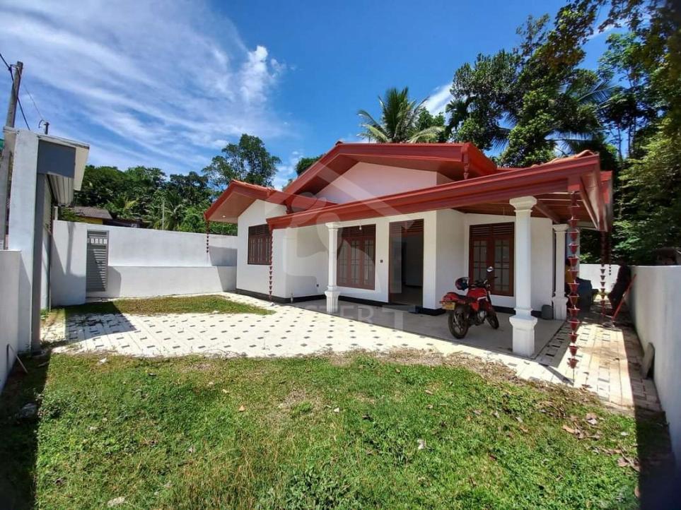 House for Sale in Moragahahena - image 1