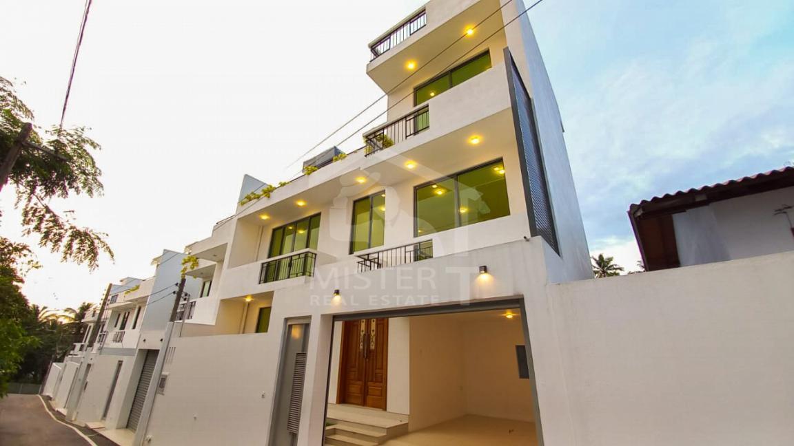 House for Sale in Malabe - image 1