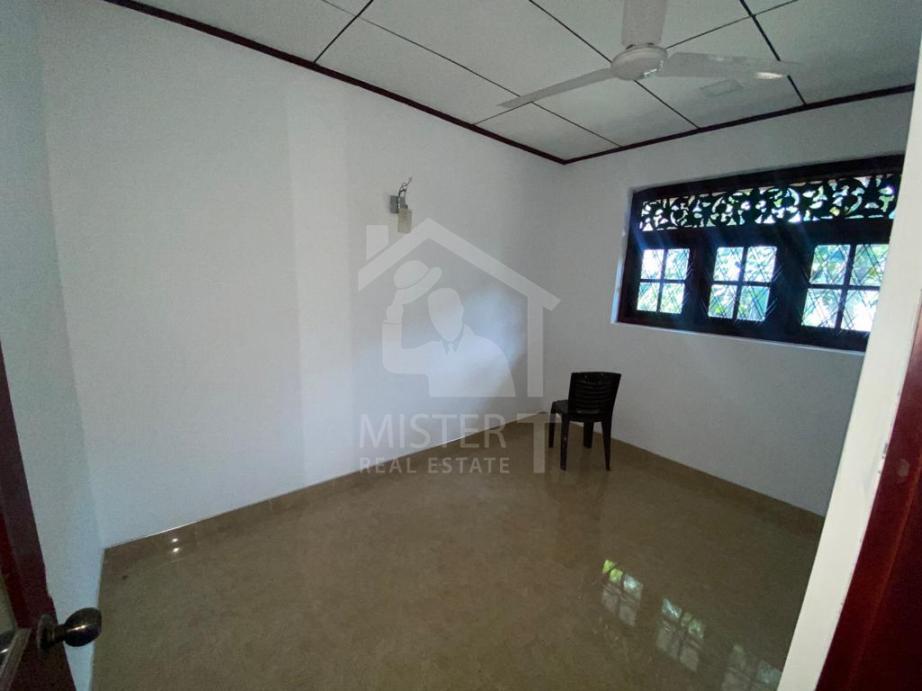 House for Sale in Piliyandala - image 2