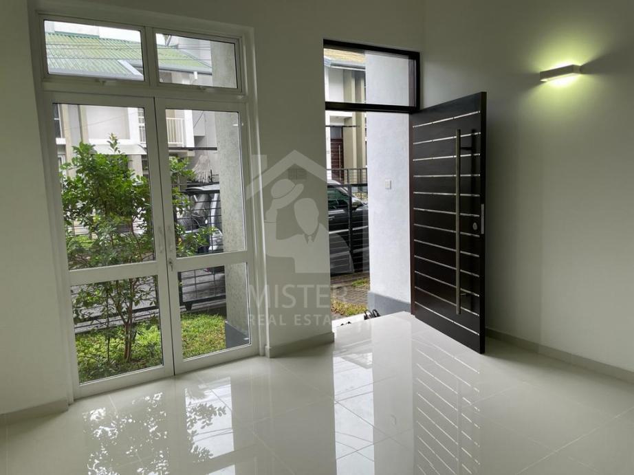 House for Sale in Kadawatha - image 2