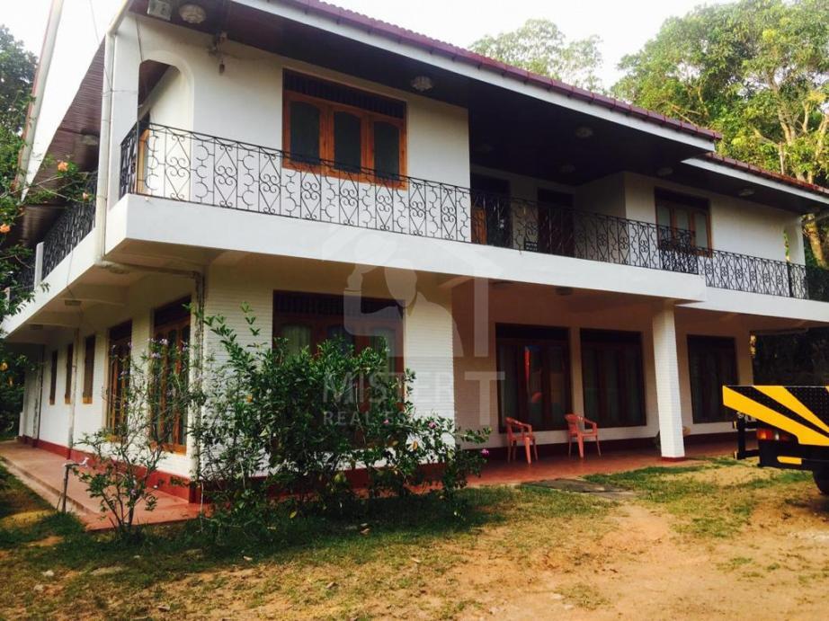 Villa for Sale in Galle - image 2