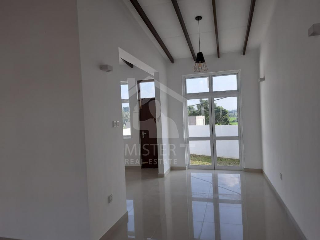 House for Sale in Kadawatha - image 2