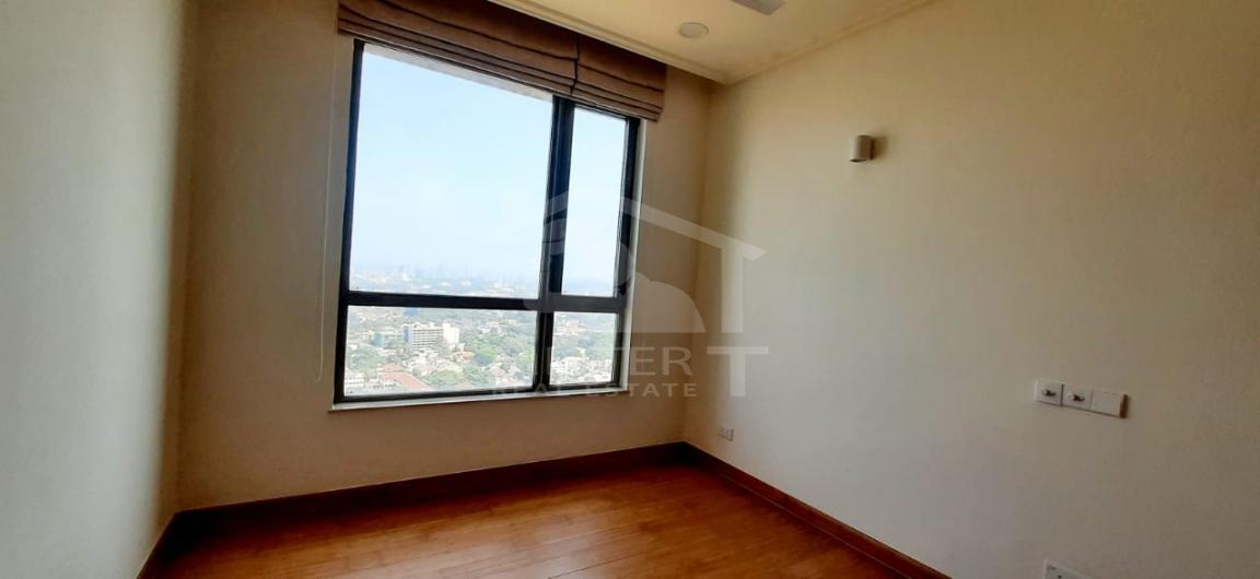 Unfurnished Apartment for Sale at Astoria.- image 3