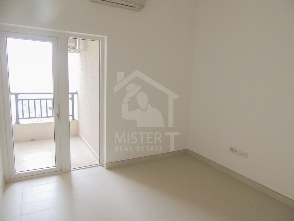 Apartment for Rent at Fairway Residencies- image 3