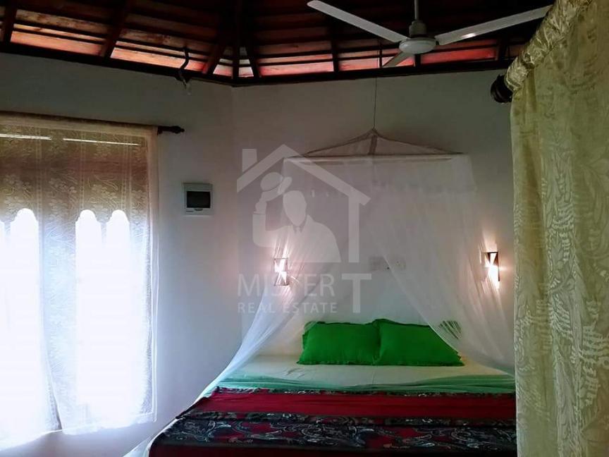 Commercial Property for Sale in Hikkaduwa - image 3