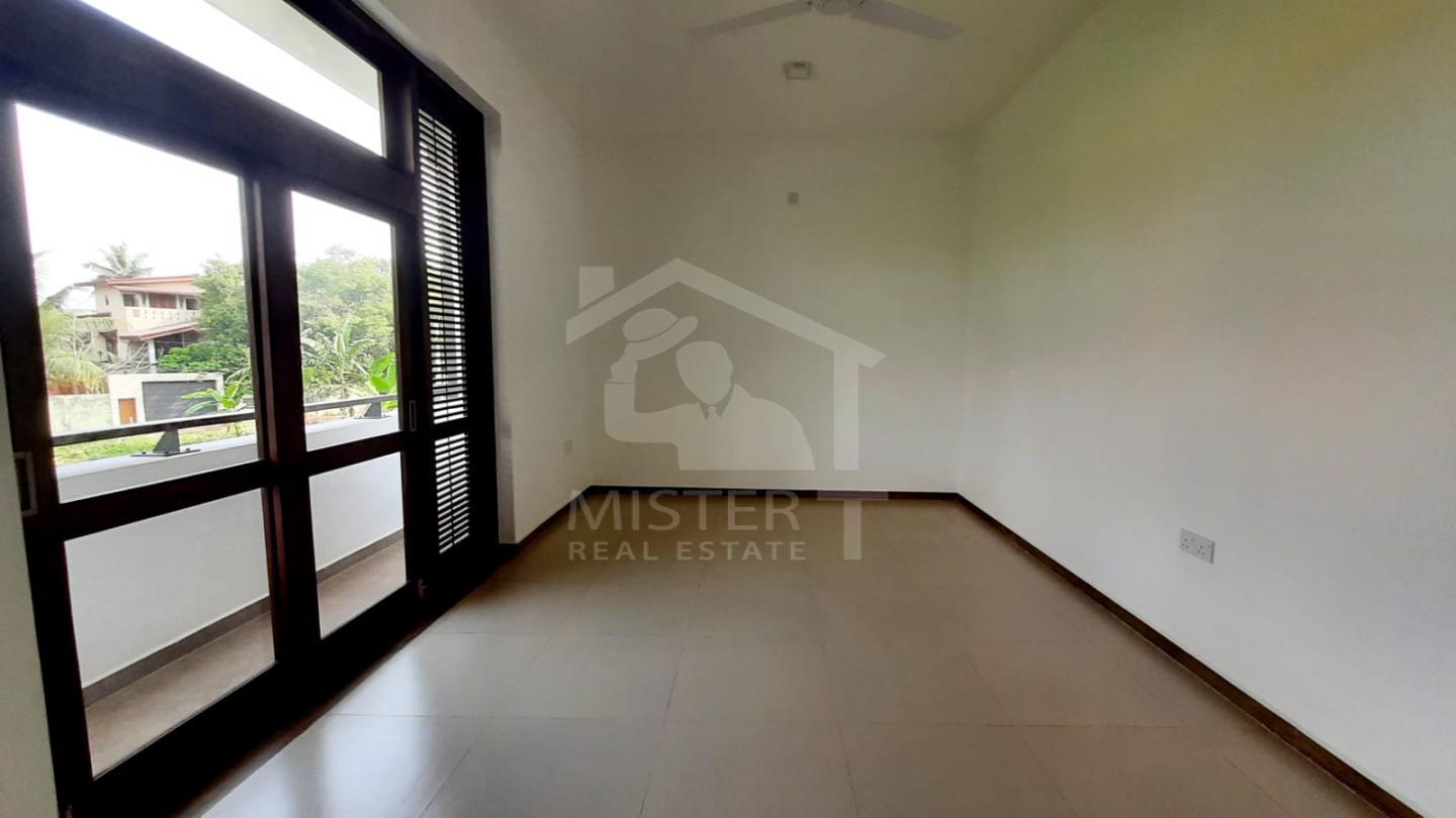House for Sale in Battaramulla - image 3