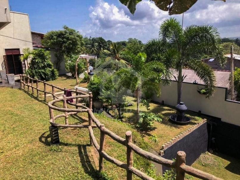 Villa for Sale in Weligama- image 3