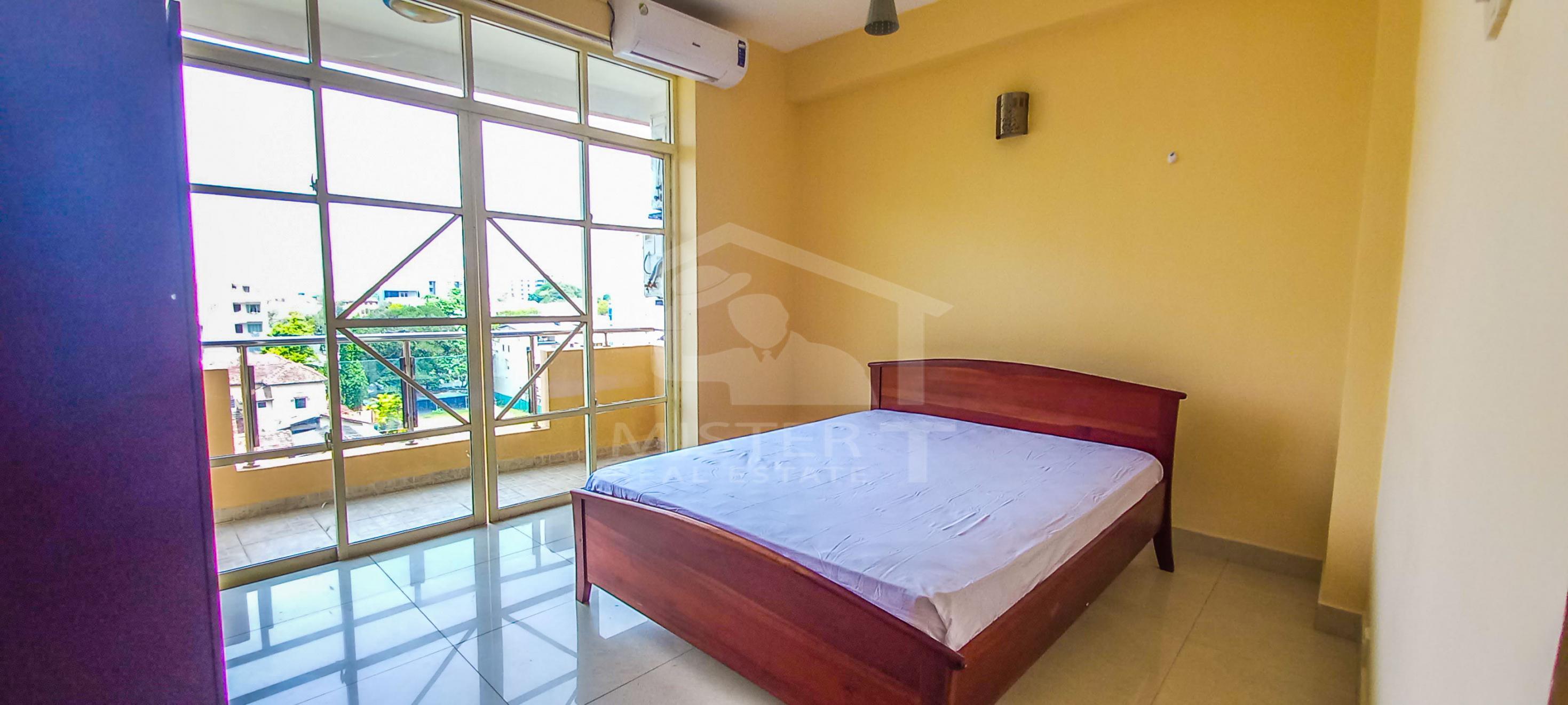 Apartment for Sale in Colombo 04 - image 4