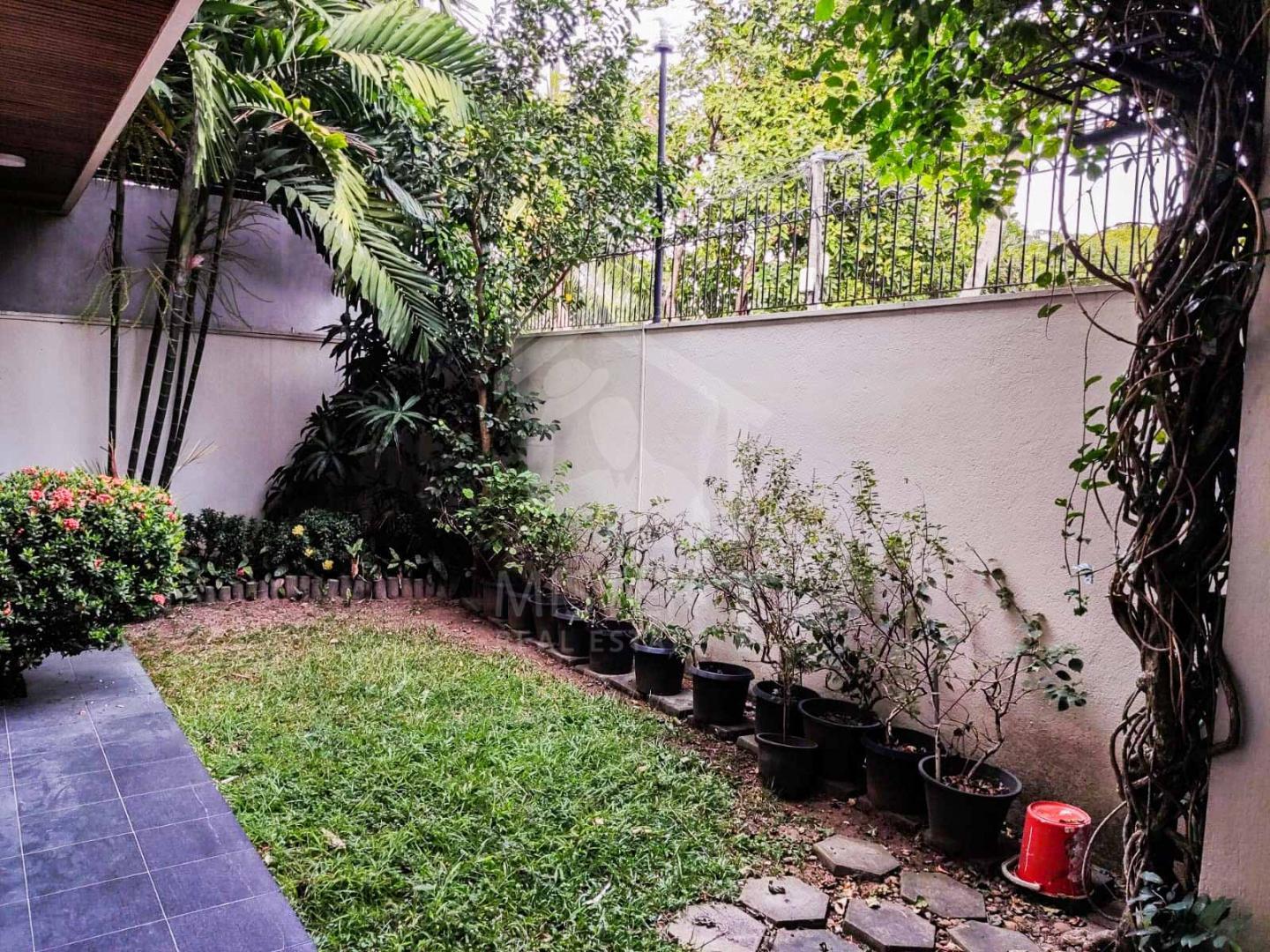 House  for Sale in Colombo 04- image 4