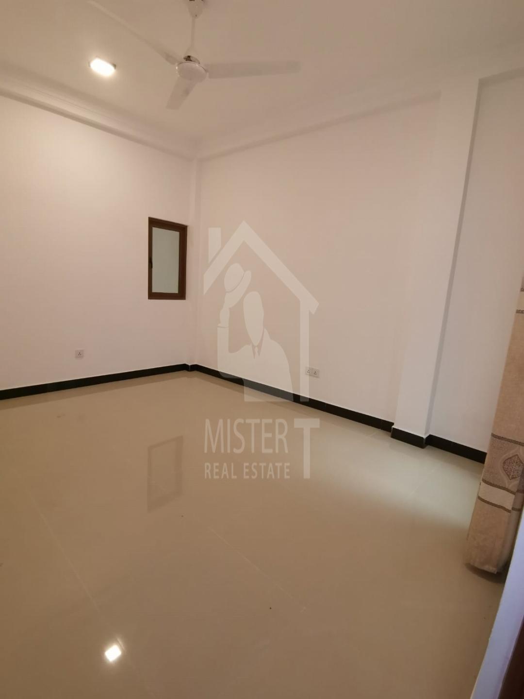 House for Sale in Boralesgamuwa- image 4