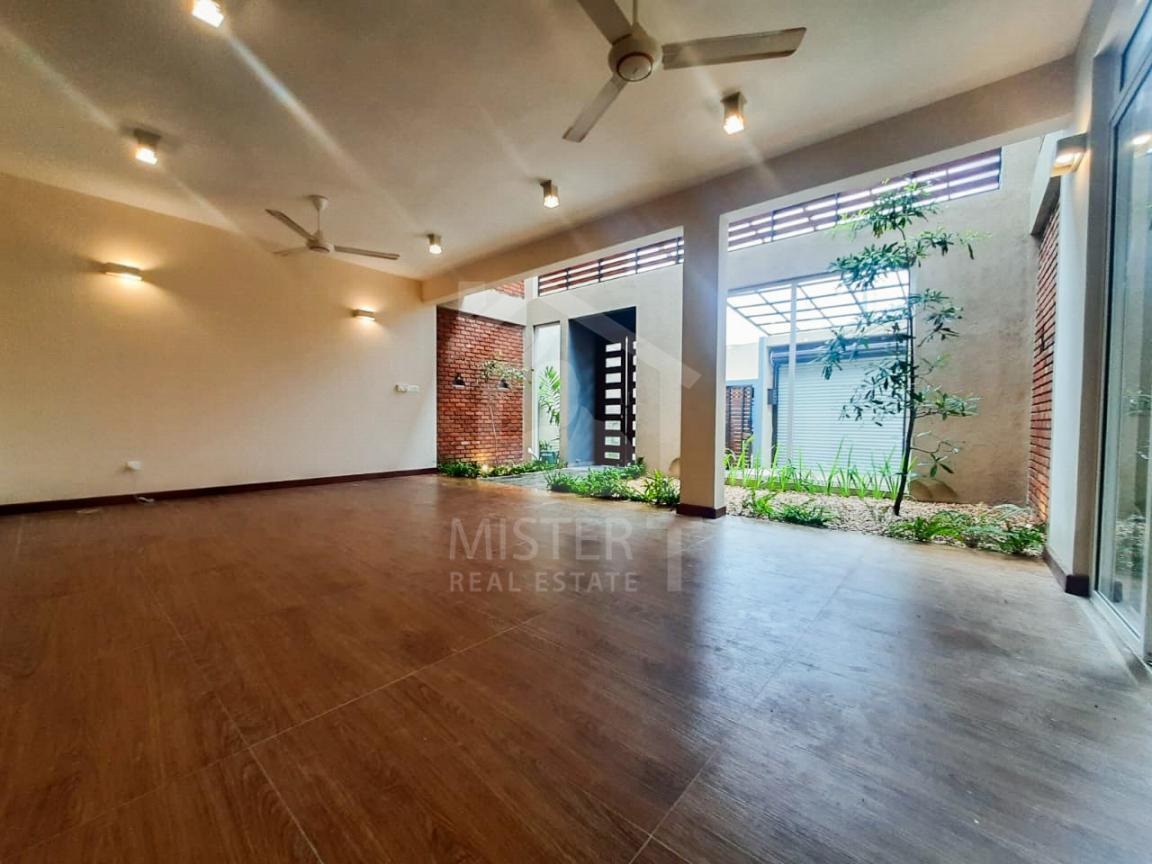 Houses for Sale in Dehiwala - image 4