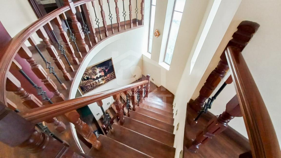 House for Sale in Colombo 06- image 4