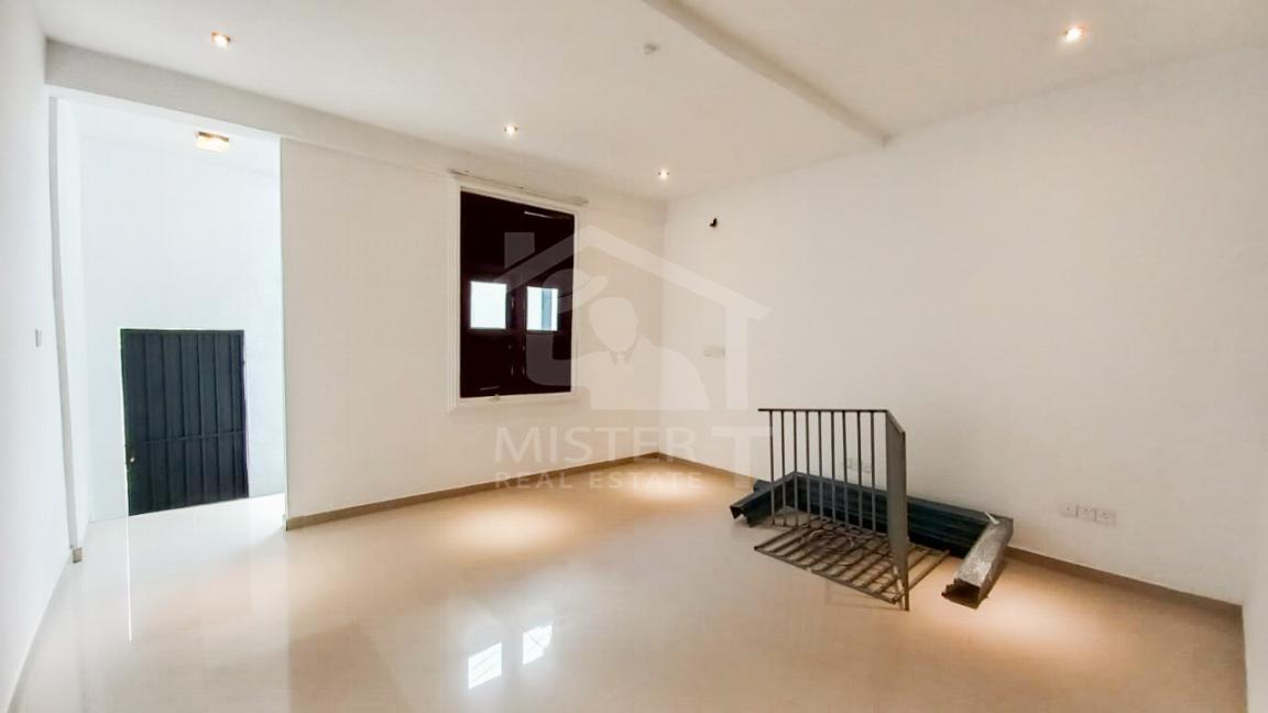 House for Sale in Boralesgamuwa - image 4