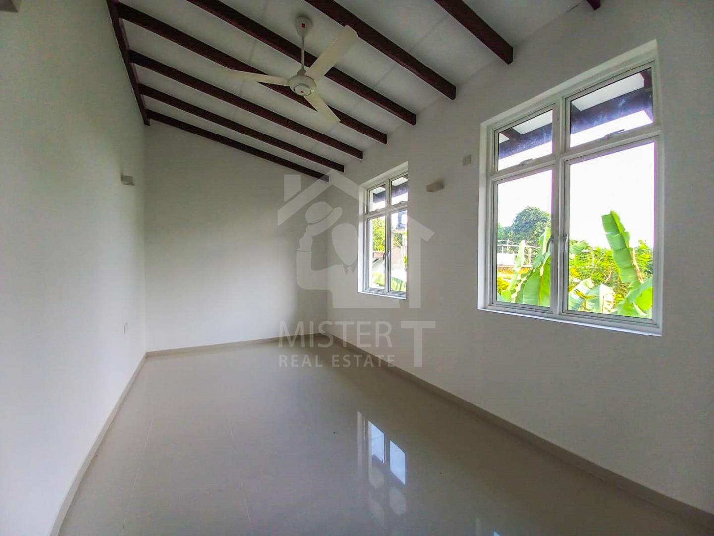 House for Sale in Piliyandala - image 5