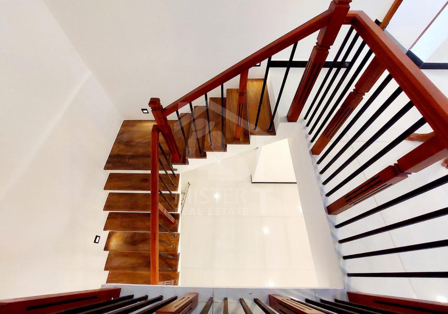 House for Sale in Athurugiriya - image 5