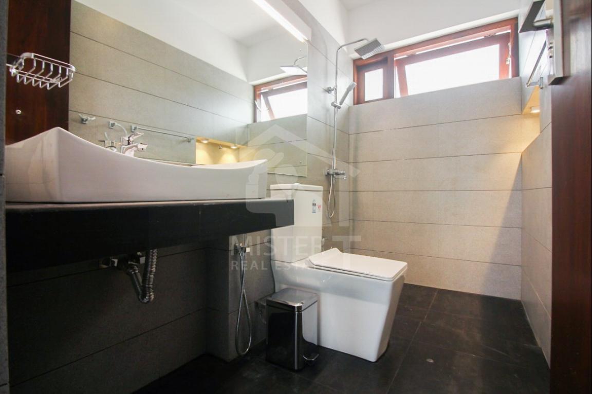 House for Sale in Athurugiriya - image 6