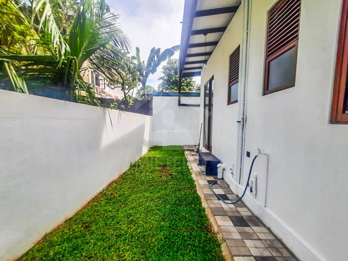 House for Sale in Polgasowita - image 7
