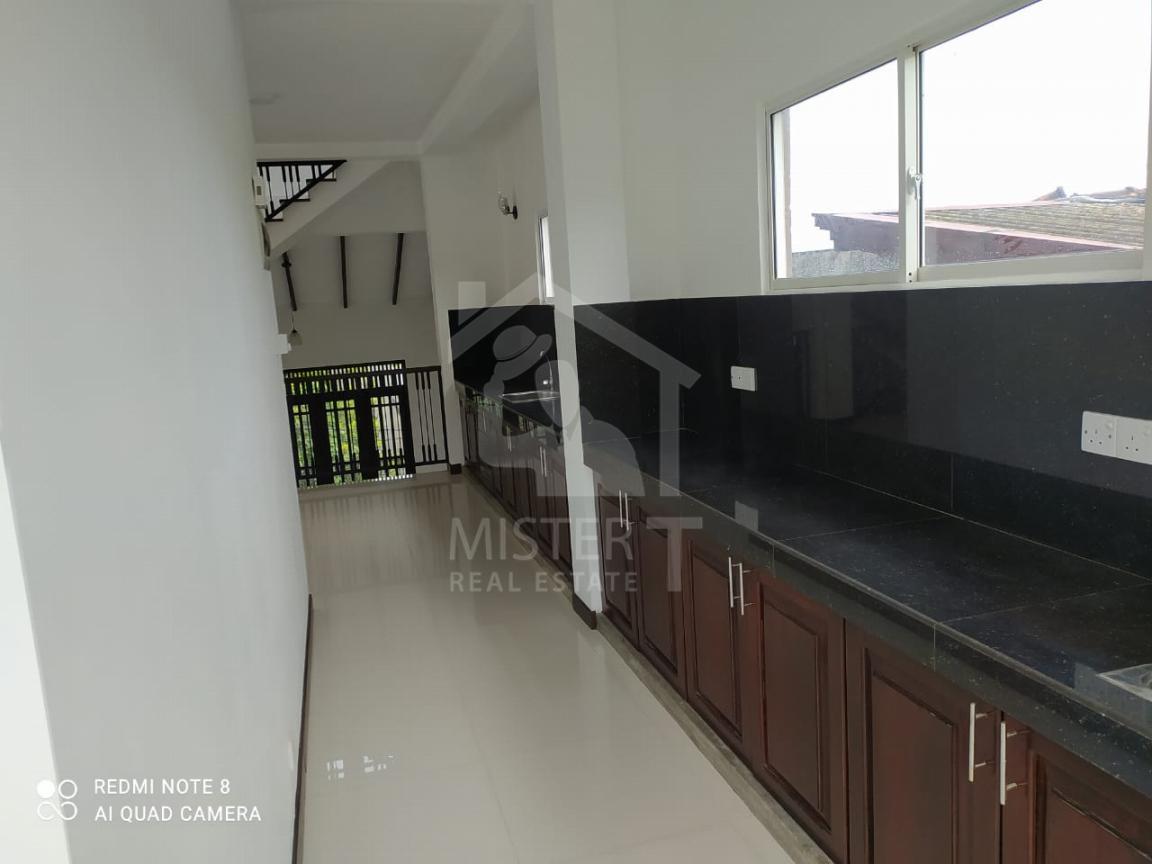 House for Sale in Thalawathugoda - image 7