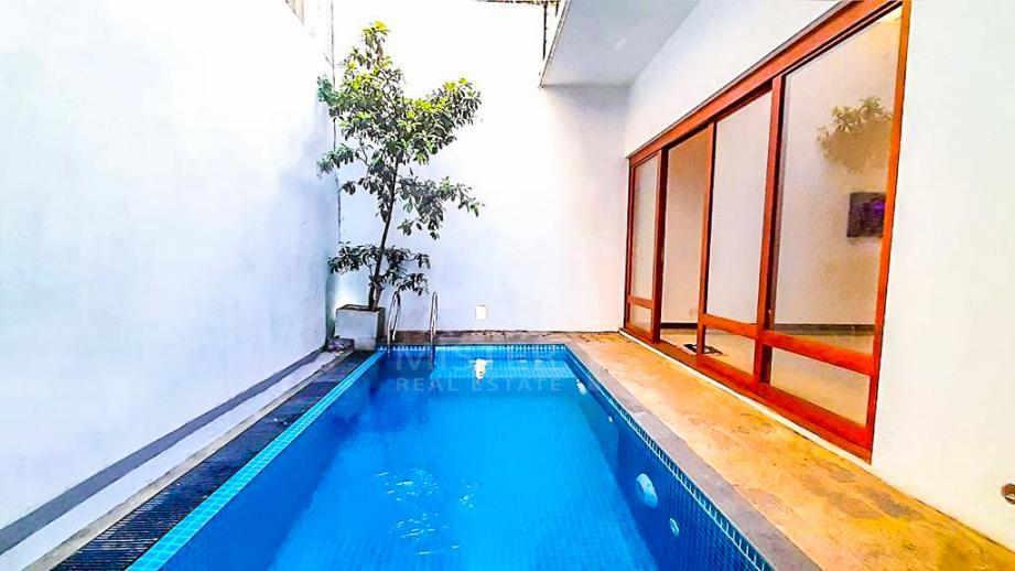 Luxury House for Sale in Thalawathugoda - image 9