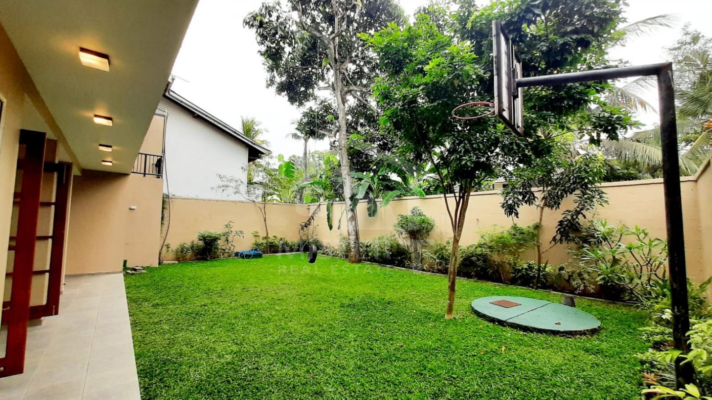House for Sale in Boralesgamuwa- image 9