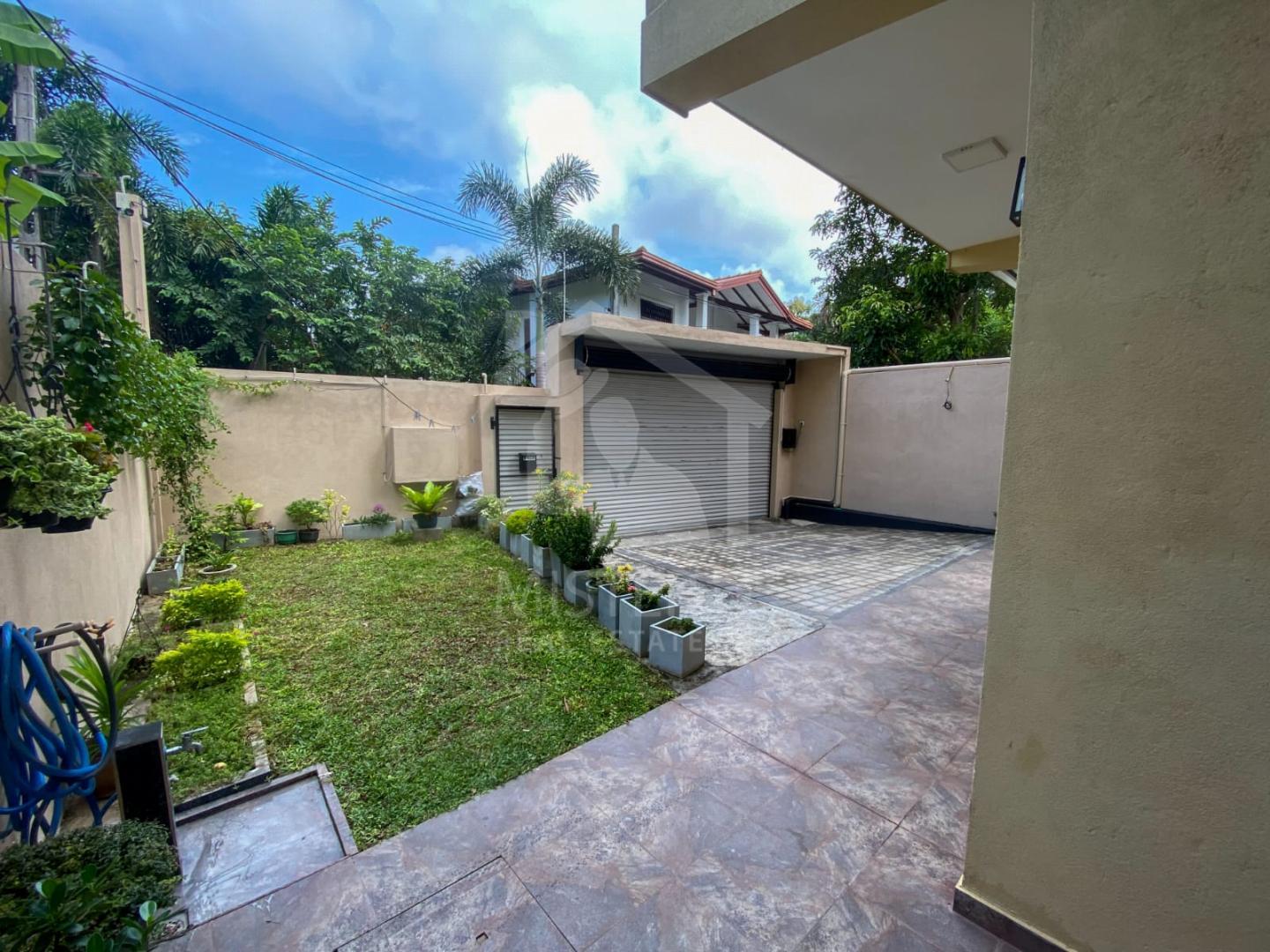 House for sale in Ja-ela- image 9
