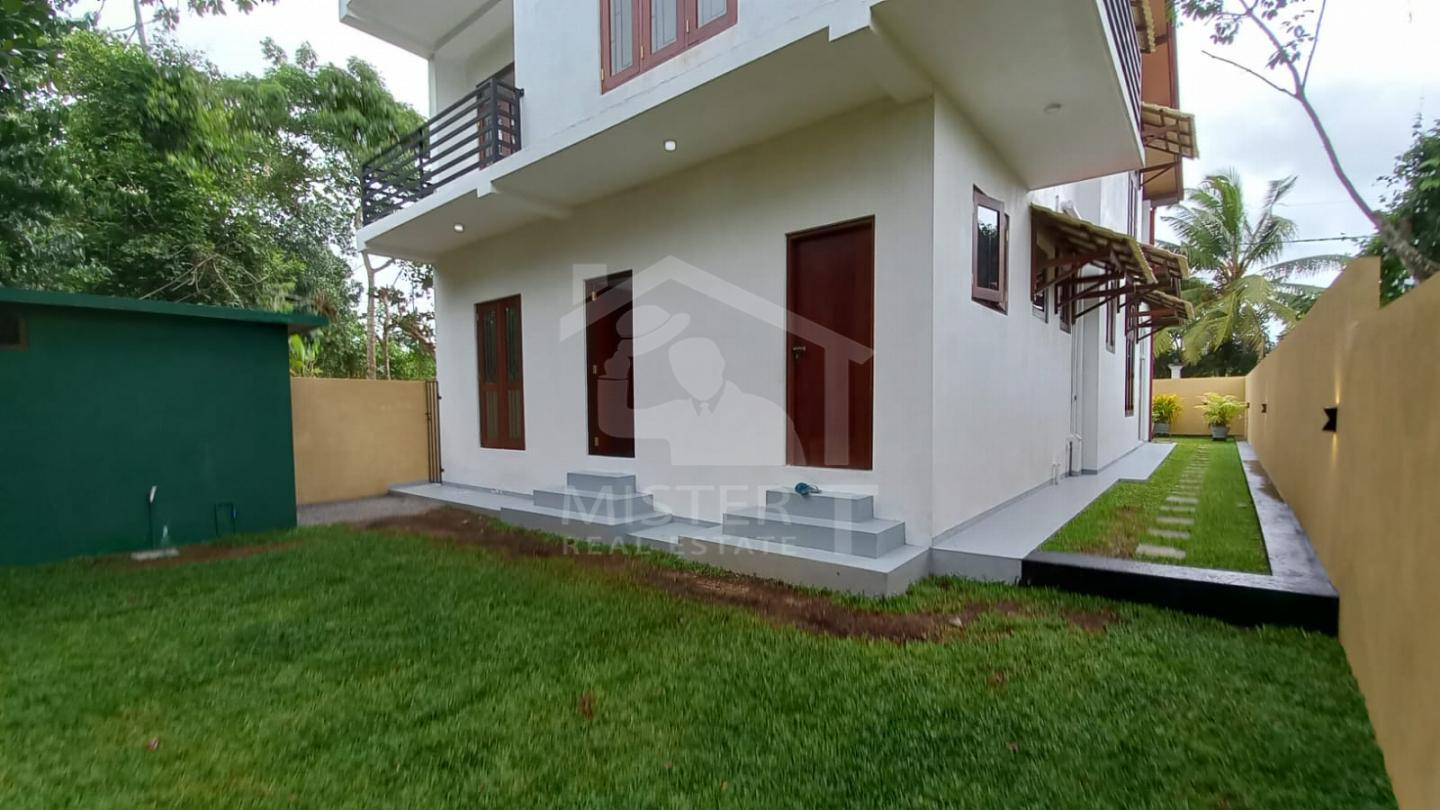 House for Sale in Polgasowita - image 9